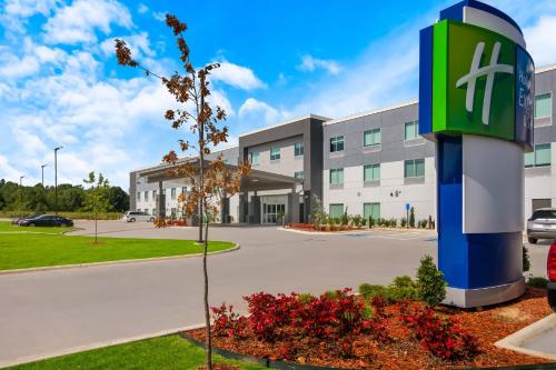 holiday inn express and suites springdale fayetteville area an ihg hotel