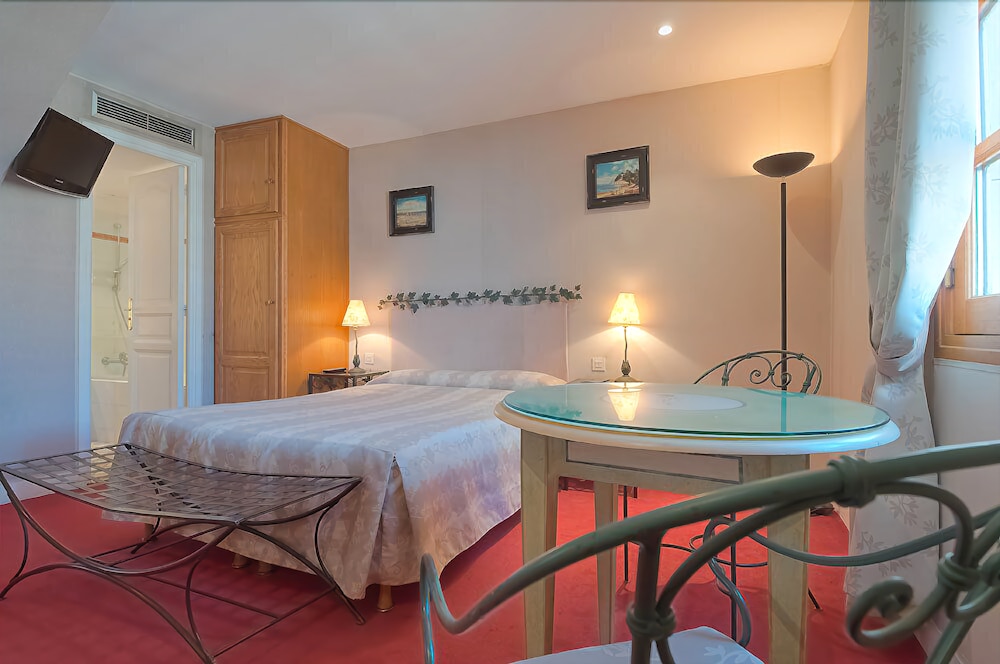 hotel les rives de notre dame