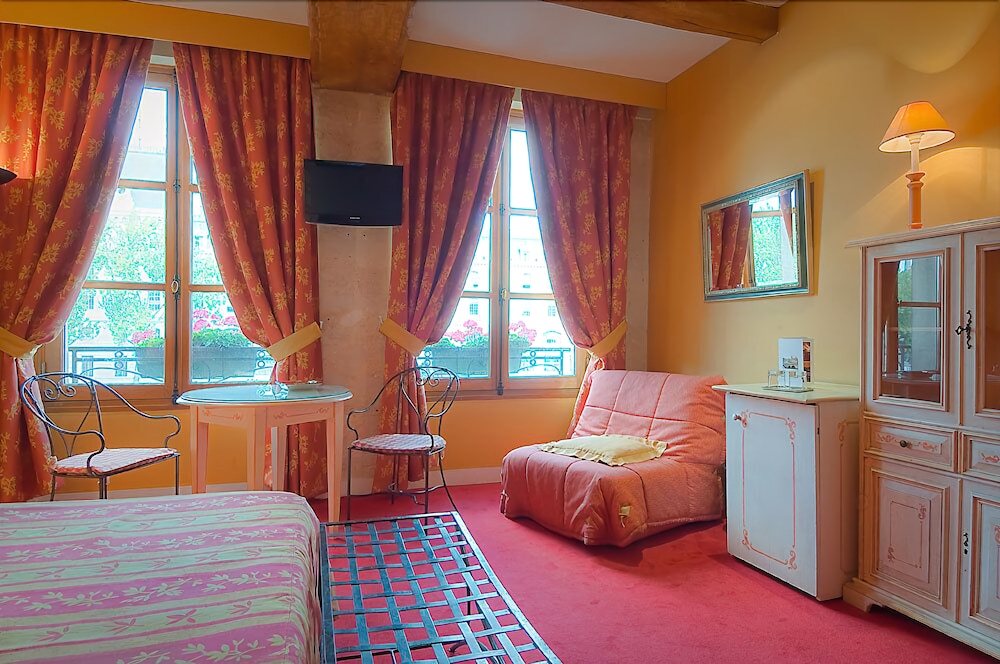 hotel les rives de notre dame