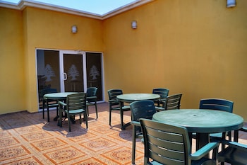 los cedros hotel inn