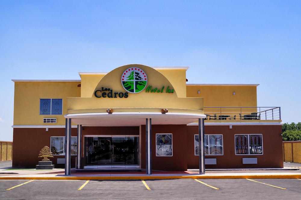 los cedros hotel inn