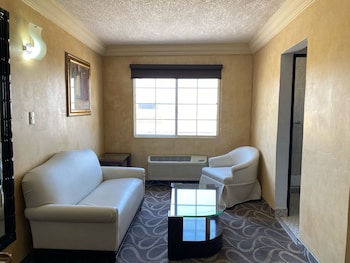 los cedros hotel inn