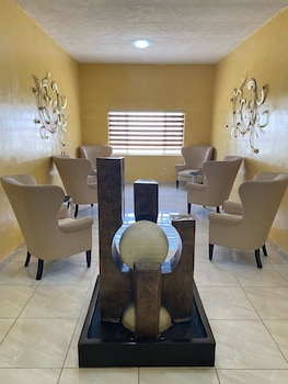 los cedros hotel inn