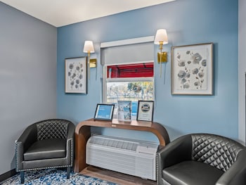 Ocala Suites,,2 star