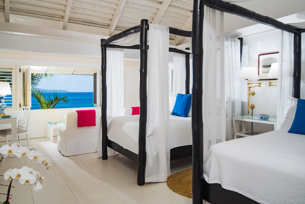 round hill hotel and villas