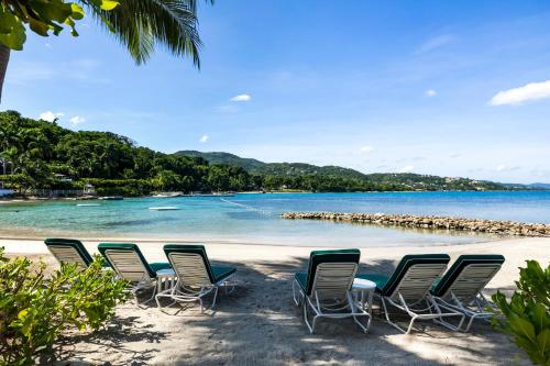 round hill hotel and villas