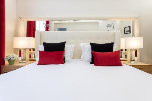 hotel camille paris gare de lyon tapestry collection by hilton