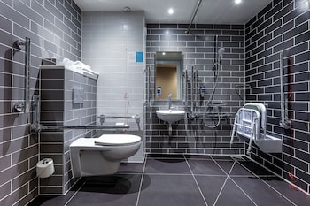 holiday inn express london hammersmith by ihg