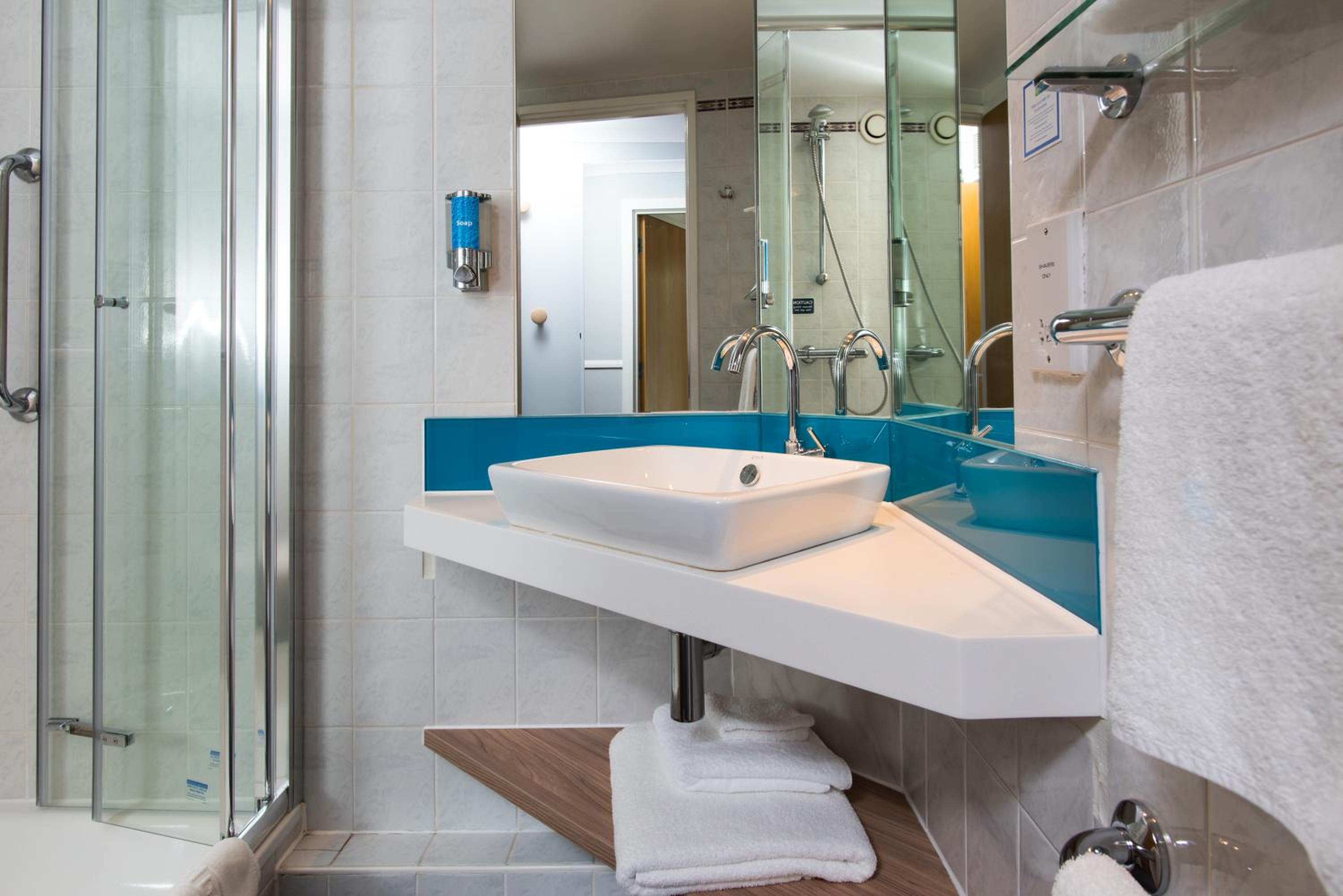 holiday inn express london hammersmith by ihg