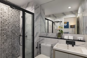 oakwood suites tiwanon bangkok