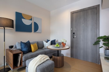 oakwood suites tiwanon bangkok