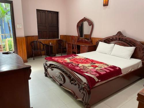 song tra hotel by zuzu