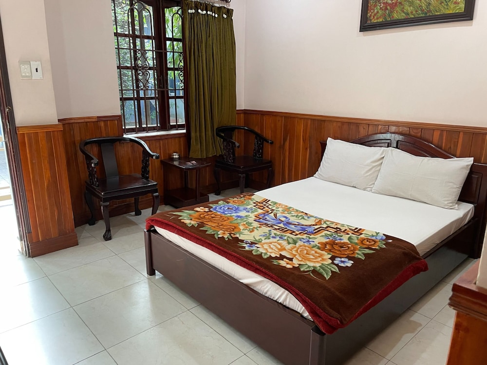 song tra hotel by zuzu