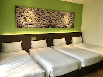 dresort at downtown east