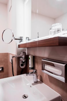 amedia express graz airport a trademark by wyndham