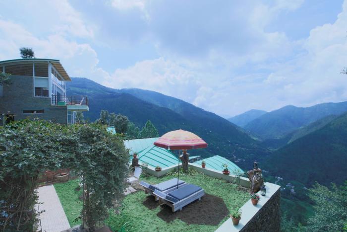 seclude ramgarh cliffs edge