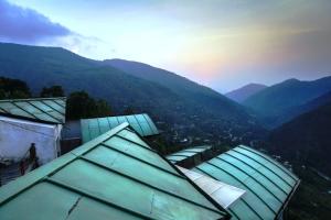 seclude ramgarh cliffs edge