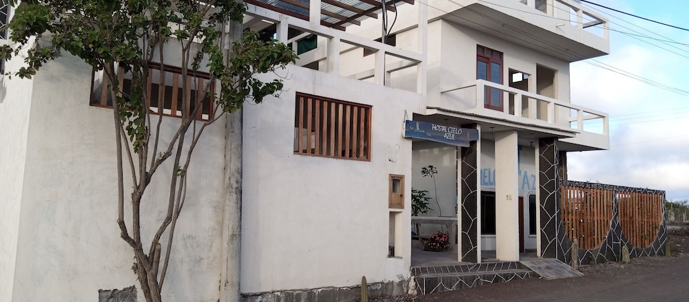 hostal cielo azul