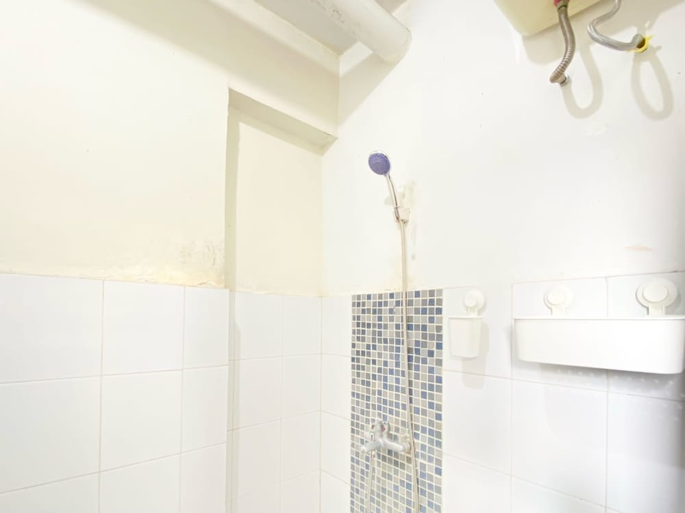 nice 2br apartment at gateway ahmad yani cicadas