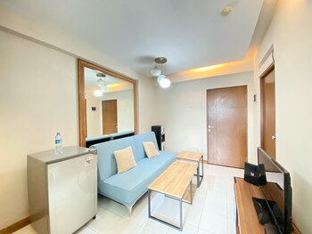 nice 2br apartment at gateway ahmad yani cicadas