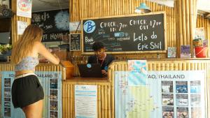 bodega hostel koh phangan