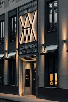 Weltwien Apartments,,3 star