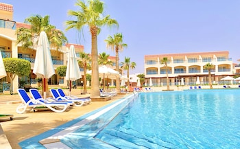 ivy cyrene island resort