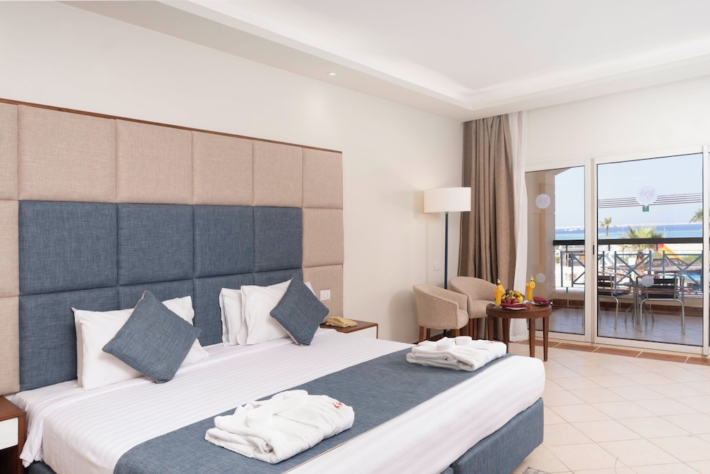 ivy cyrene island resort