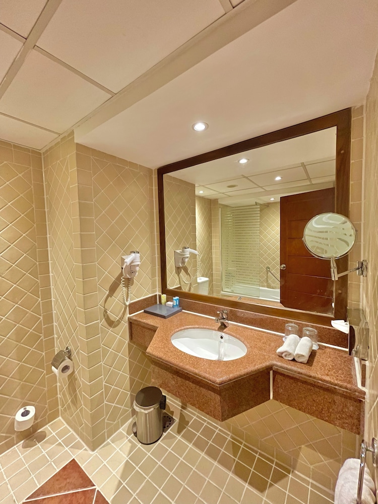 ivy cyrene island resort