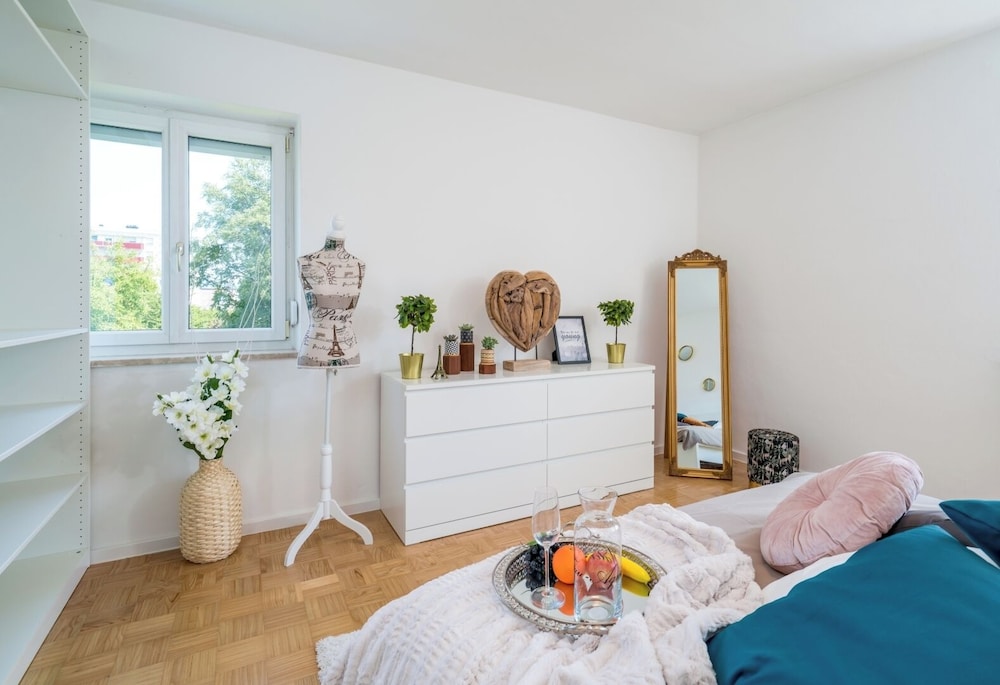 2og links 70m2 2 zimmer wohnung