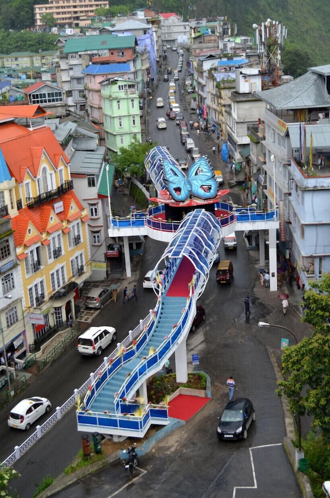 the new castle hotel