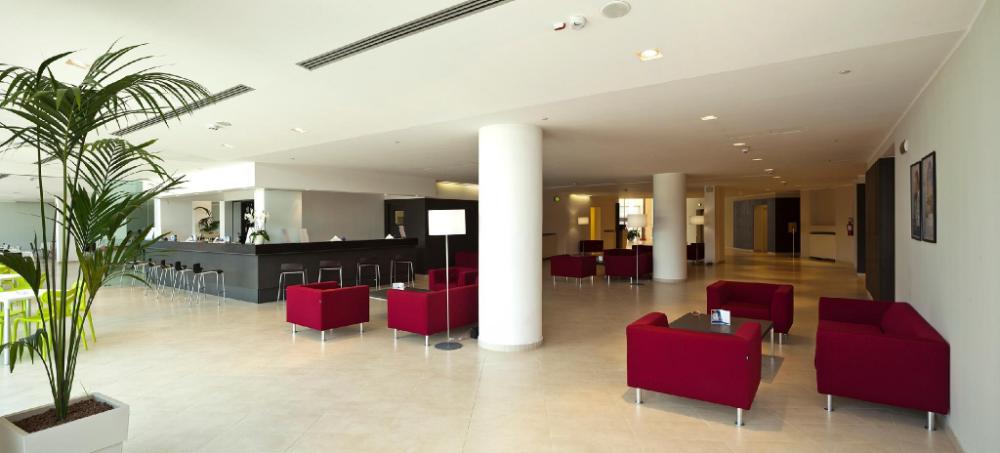 inn naples airport