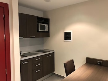 inn naples airport