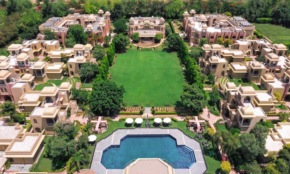 heritage village resort and spa manesar