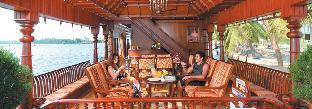 sterling house boat lake palace alleppey
