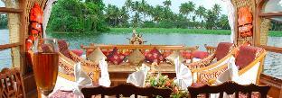 sterling house boat lake palace alleppey