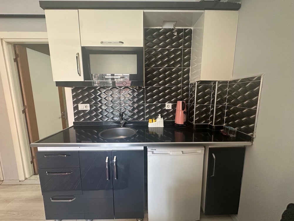 home life residence hotel