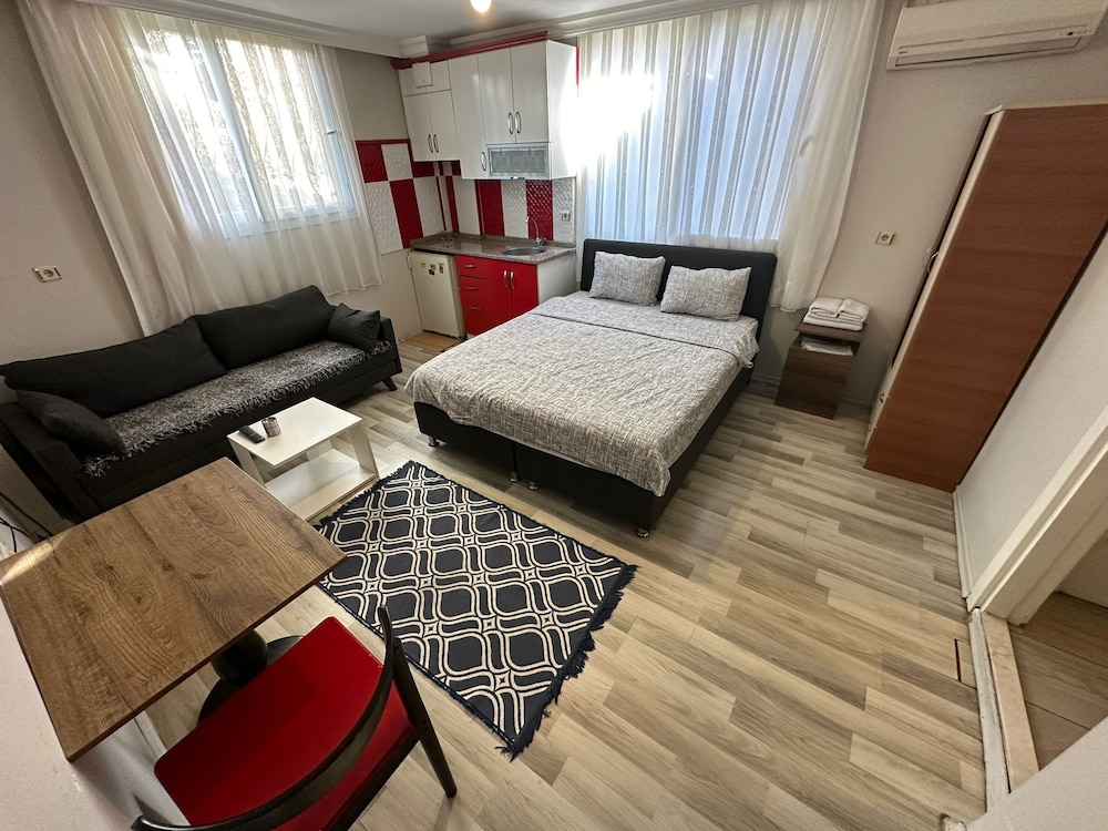 home life residence hotel