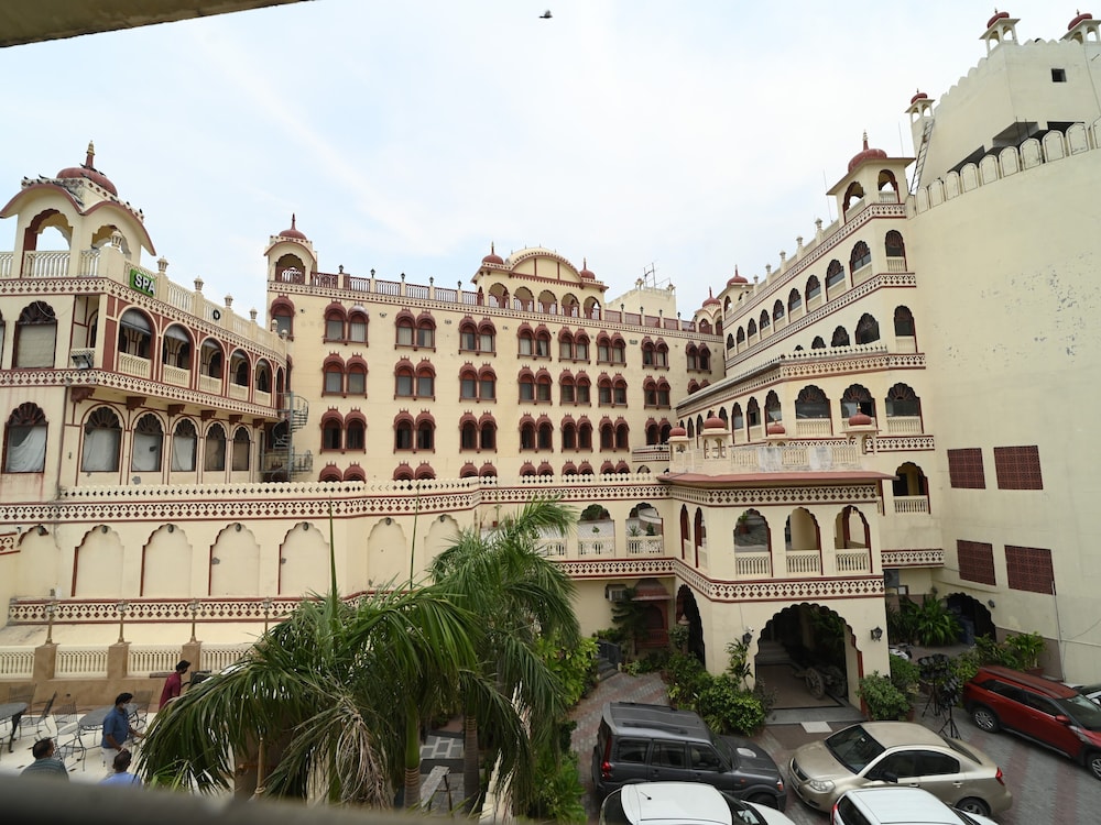 hotel fort chandragupt jaipur