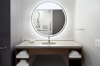 courtyard montreal midtown