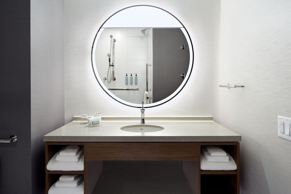 courtyard montreal midtown