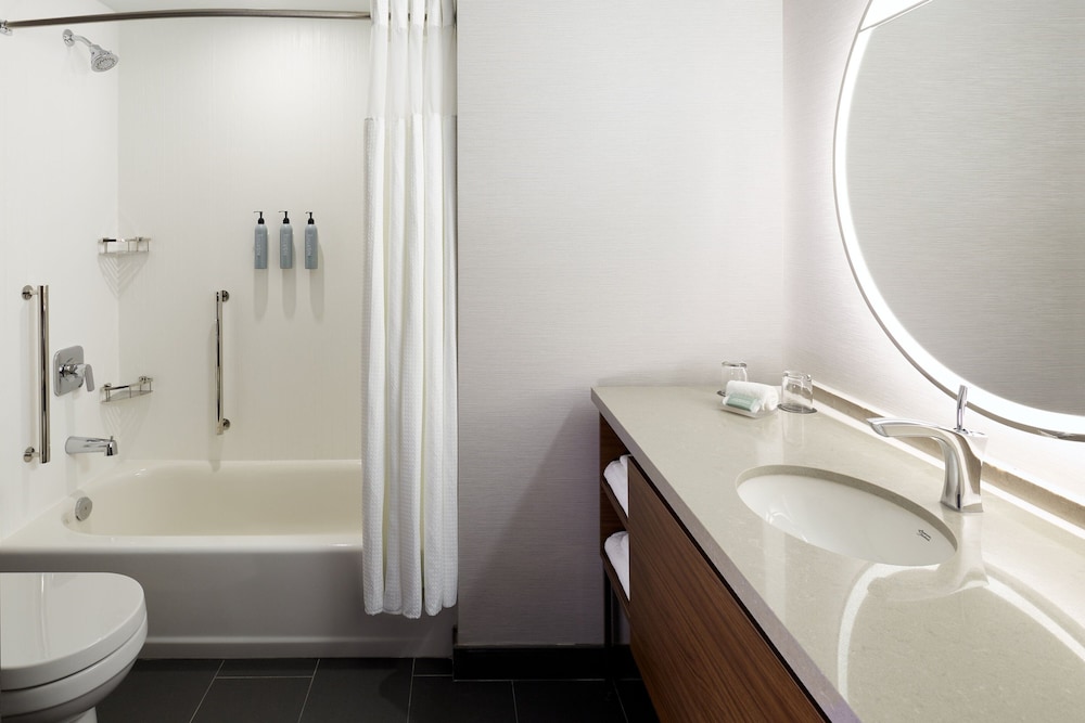 courtyard montreal midtown