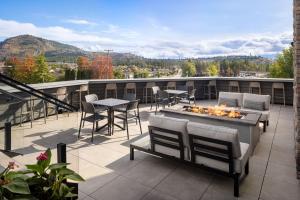 fairfield inn and suites west kelowna