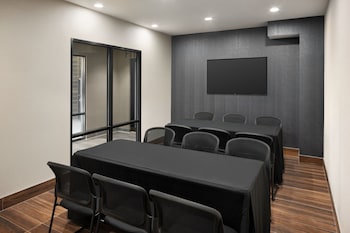 fairfield inn and suites west kelowna