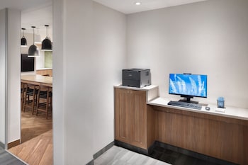 fairfield inn and suites west kelowna