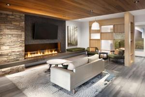 fairfield inn and suites west kelowna