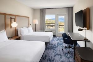 fairfield inn and suites west kelowna