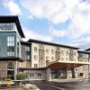 fairfield inn and suites west kelowna