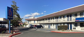 motel 6 reno nv livestock events center