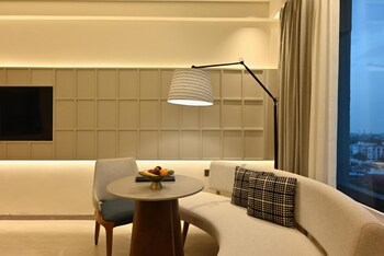the landmark hotel